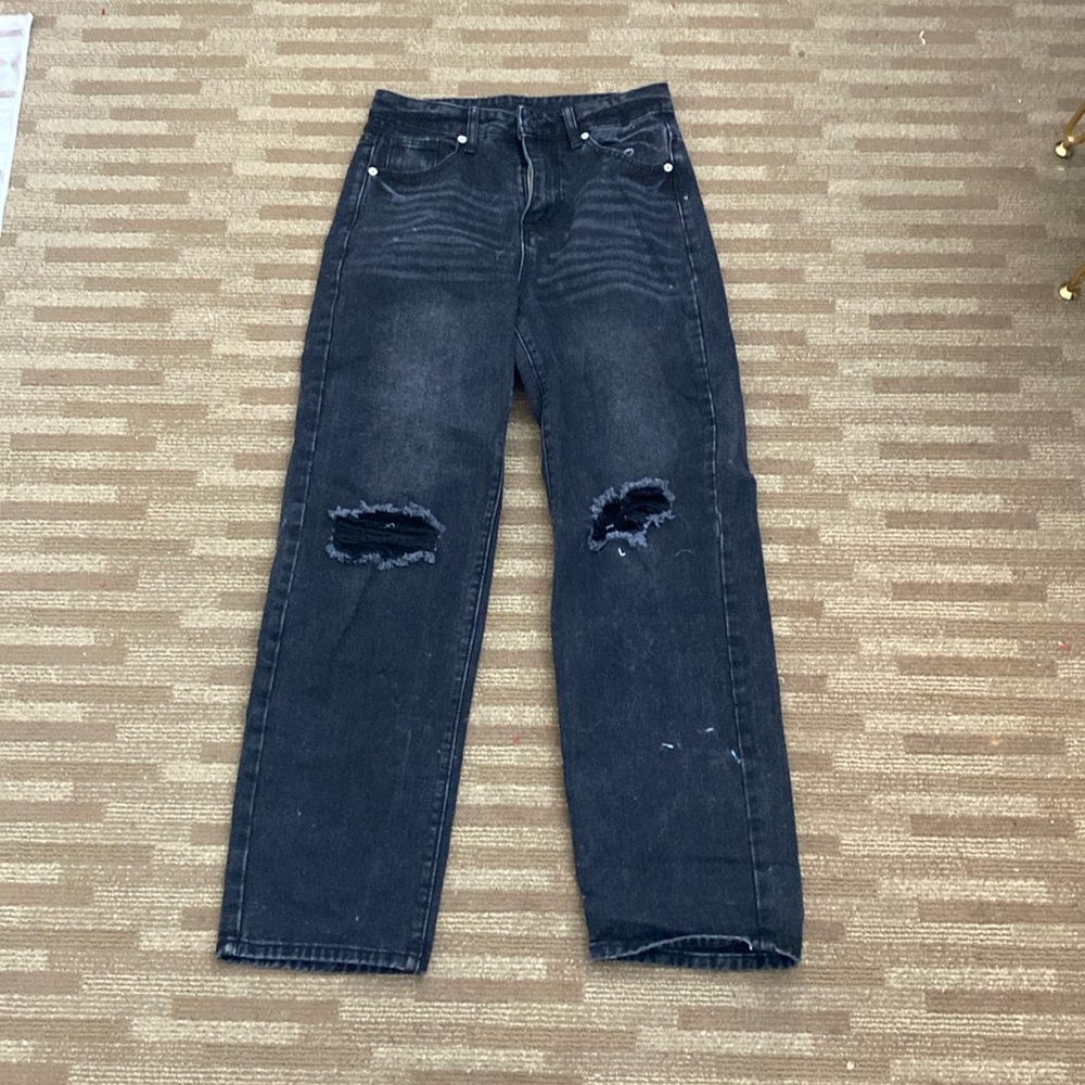 Black straight legs distressed jeans